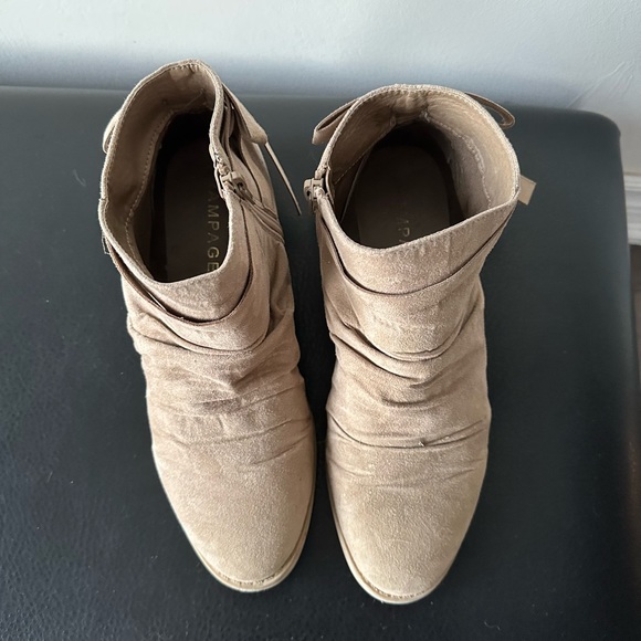 Suede tan/beige booties size 8.5 - Picture 4 of 5